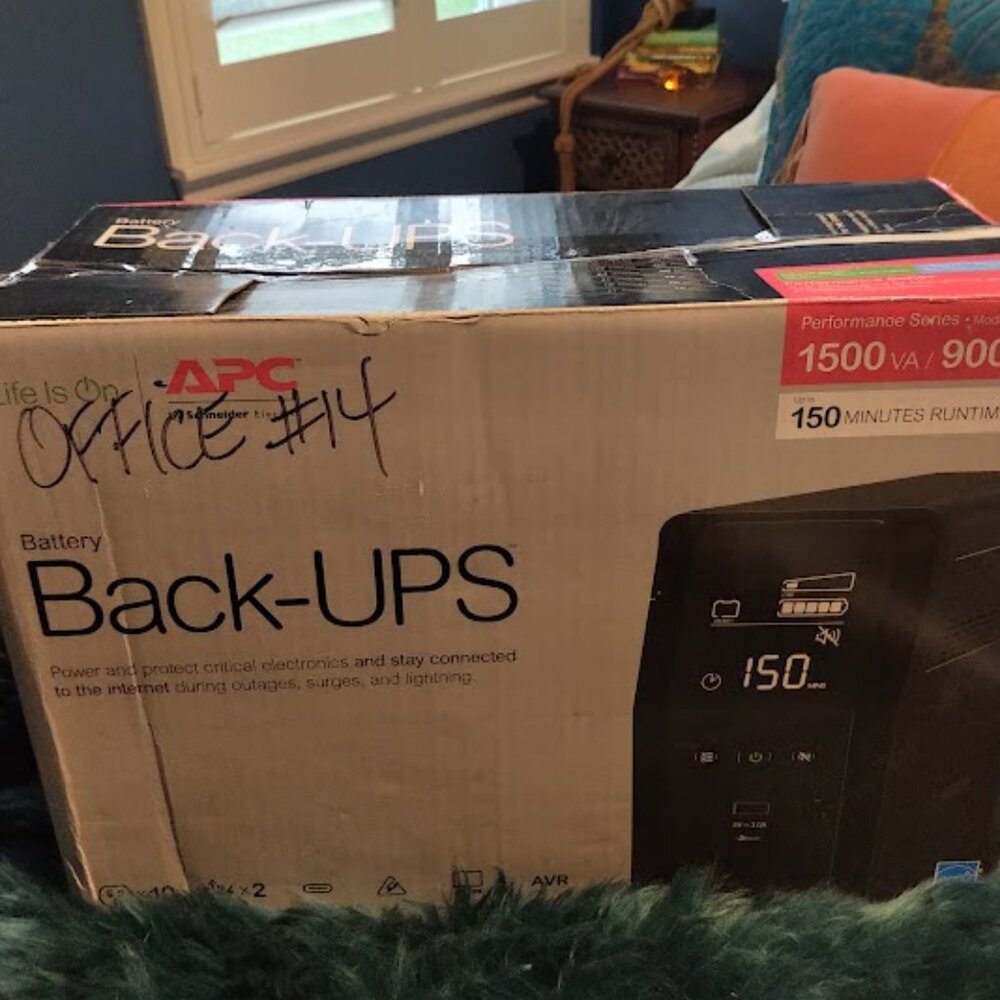 APC Battery Backup , New, 150 minutes of backup power